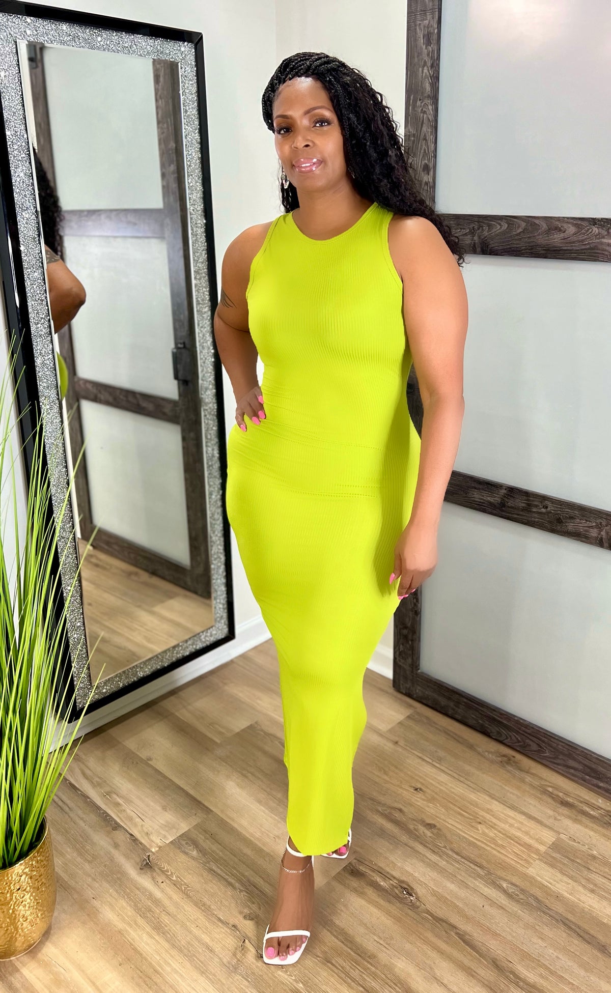 BREEZY Solid Sleeveless Side Slit Bodycon Maxi Dress Sapphire Bleu BREEZY Solid Sleeveless Side Slit Bodycon Maxi Dress Sapphire Bleu