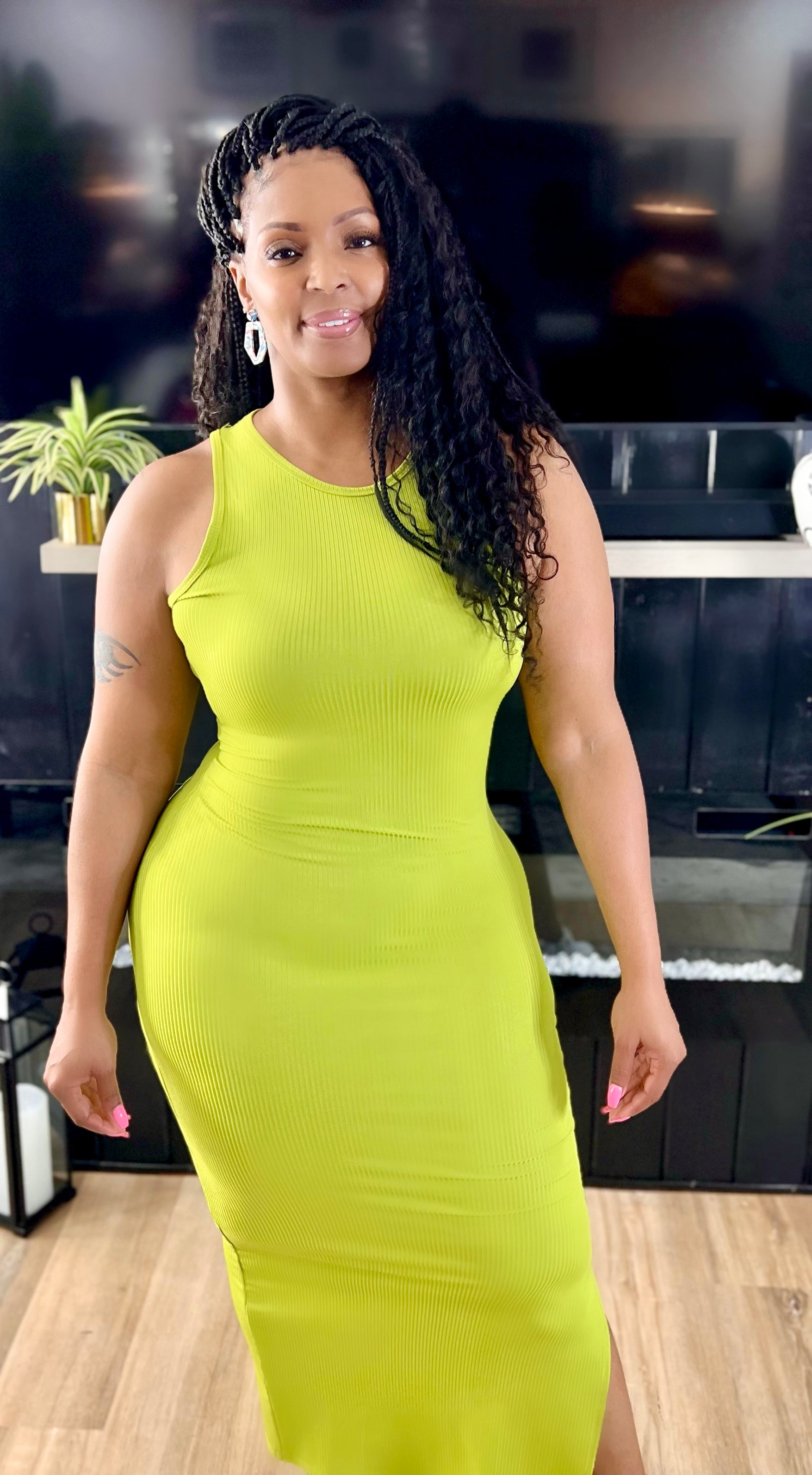 BREEZY Solid Sleeveless Side Slit Bodycon Maxi Dress - Lime / Medium BREEZY Solid Sleeveless Side Slit Bodycon Maxi Dress - Lime / Medium